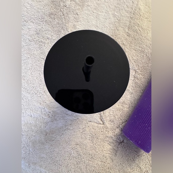 ❌SOLD❌ STARBUCKS HALLOWEEN 2024 TUMBLER KEYCHAIN BUNDLE PURPLE GLOW BLACK SLIME - Picture 6 of 14